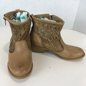 MUSE & CLOUD (Anthro) Booties Sz 7-37